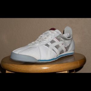 Onitsuka Tiger Fencing LA 84 Sneakers